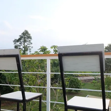 Baan Suan Madam บ้านสวนมาดามวังน้ำเขียว Exterior photo