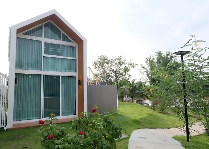 Baan Suan Madam บ้านสวนมาดามวังน้ำเขียว