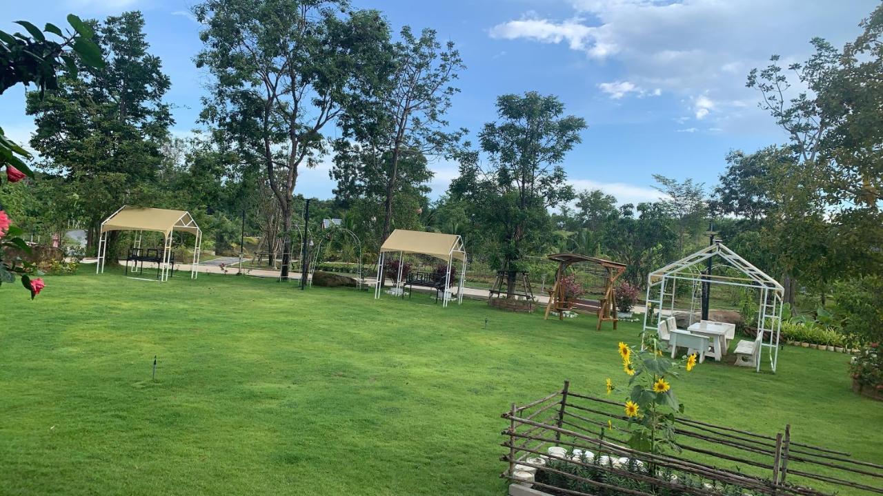 Baan Suan Madam บ้านสวนมาดามวังน้ำเขียว Villa